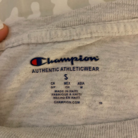 Unisex grey champion short sleeve tee!! - Picture 3 of 4
